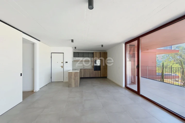 Apartamento T2 para Venda em Santo Antonio dos Olivais Foto 6