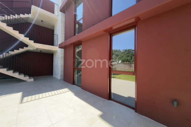 Apartamento T2 para Venda em Santo Antonio dos Olivais Foto 30