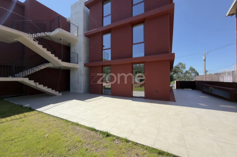 Apartamento T2 para Venda em Santo Antonio dos Olivais Foto 31