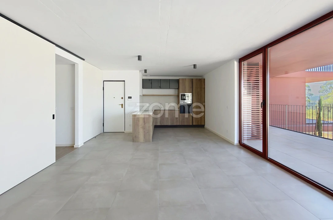 Apartamento T2 para Venda em Santo Antonio dos Olivais Foto 11