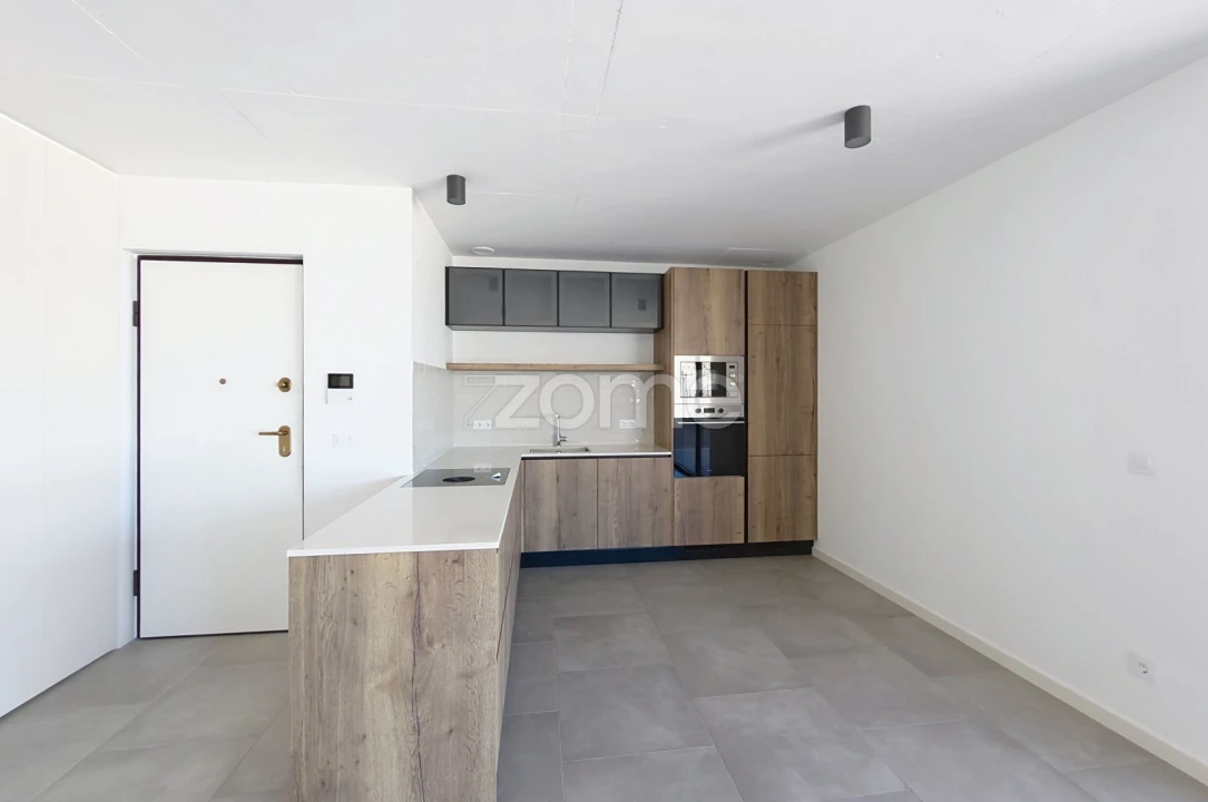 Apartamento T2 para Venda em Santo Antonio dos Olivais Foto 12