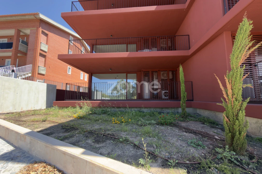 Apartamento T2 para Venda em Santo Antonio dos Olivais Foto 4