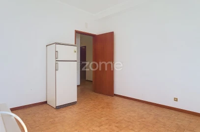 Moradia T4 para Venda em Lousã e Vilarinho