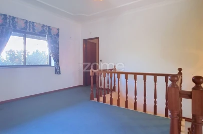 Moradia T4 para Venda em Lousã e Vilarinho