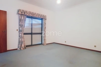 Moradia T4 para Venda em Lousã e Vilarinho