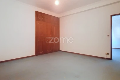 Moradia T4 para Venda em Lousã e Vilarinho