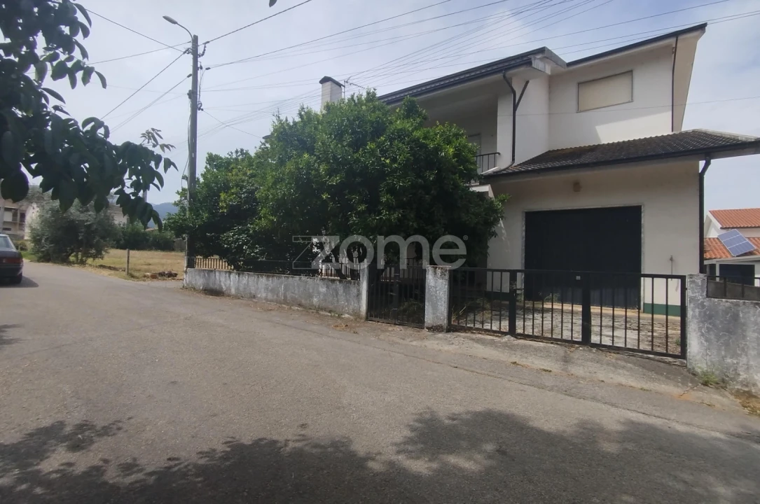 Moradia T3 para Venda em Lousã e Vilarinho Foto 4