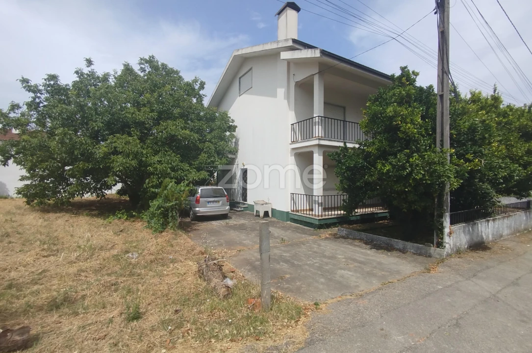Moradia T3 para Venda em Lousã e Vilarinho Foto 3