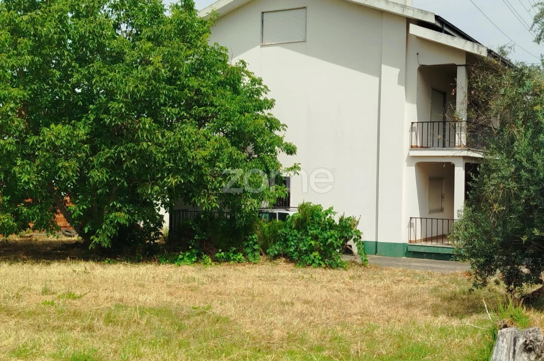 Moradia T3 para Venda em Lousã e Vilarinho Foto 1