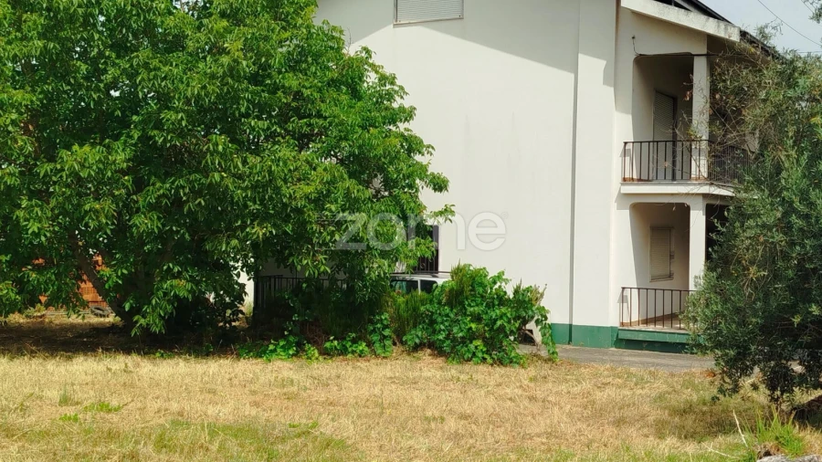 Moradia T3 para Venda em Lousã e Vilarinho