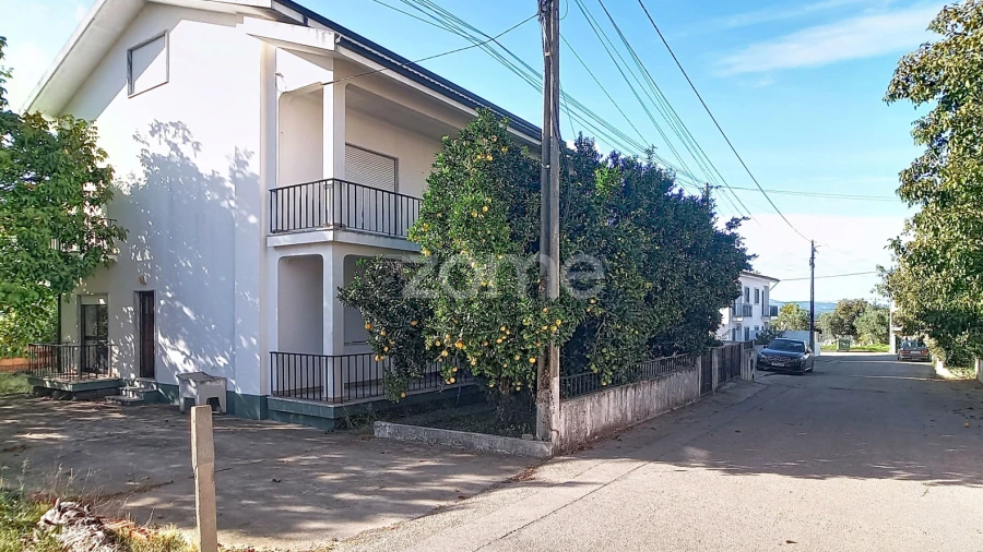 Moradia T4 para Venda em Lousã e Vilarinho