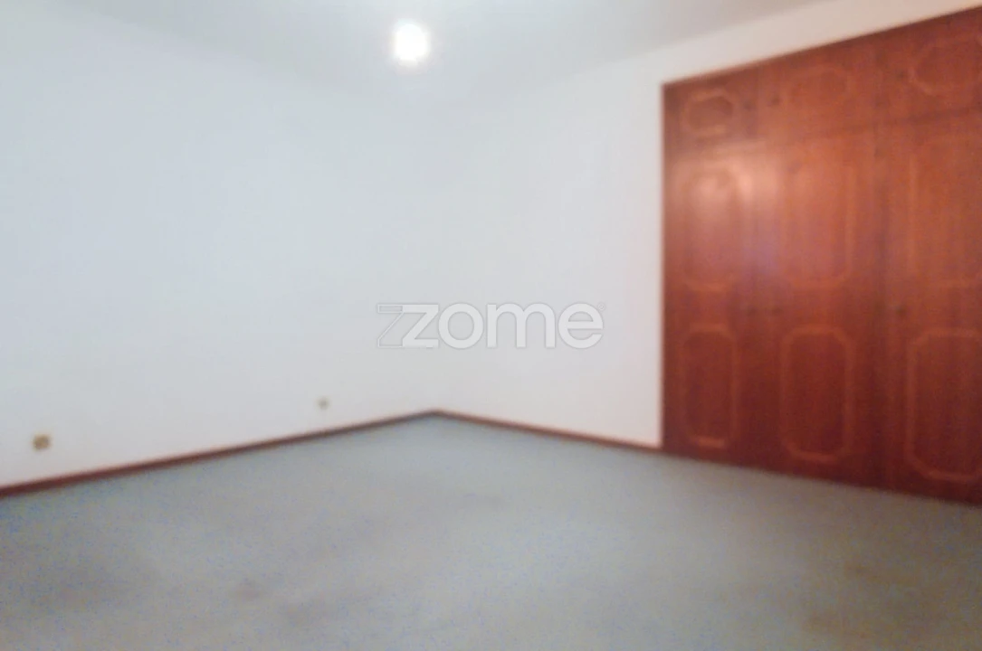Moradia T4 para Venda em Lousã e Vilarinho Foto 42