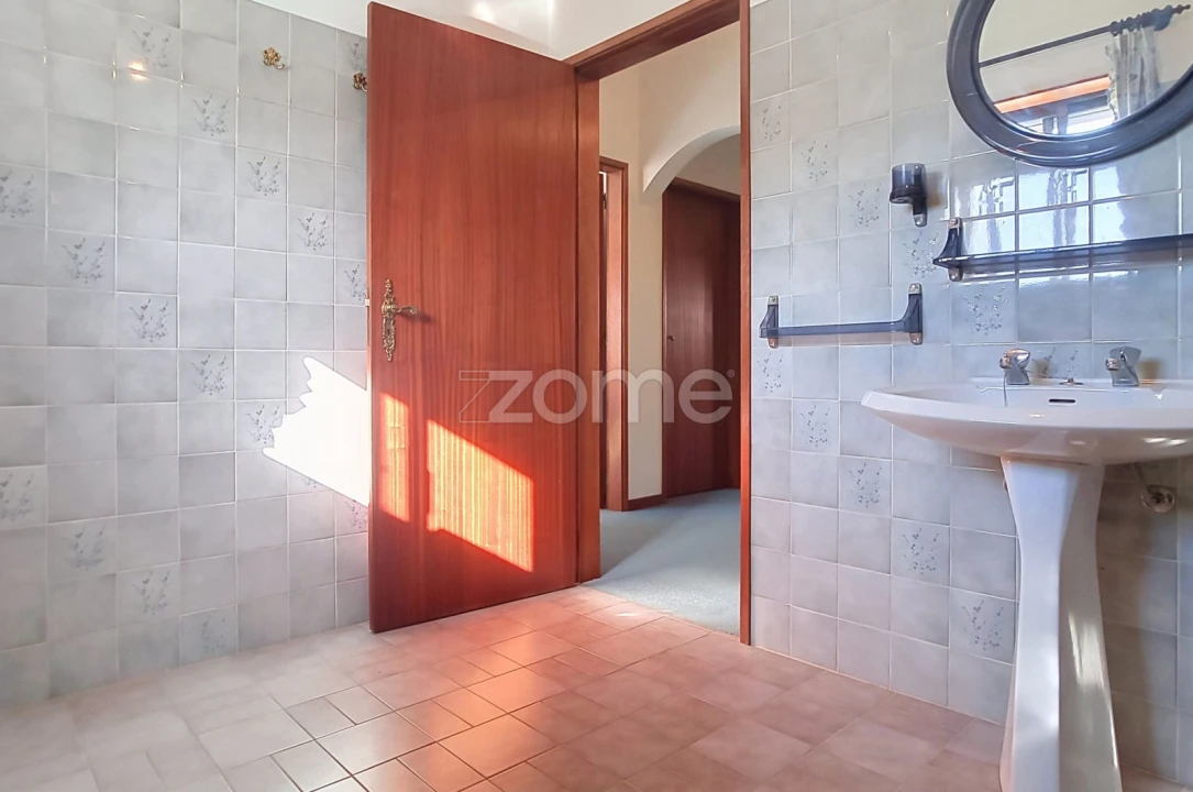 Moradia T4 para Venda em Lousã e Vilarinho Foto 27