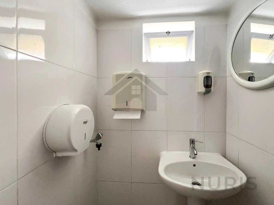 Loja para Arrendamento em Portimão Foto 15