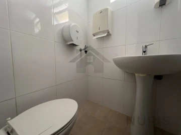 Loja para Arrendamento em Portimão