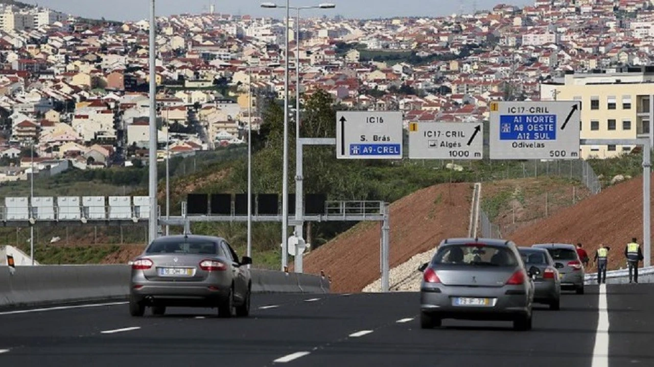 Moradia T3 para Venda em Queluz e Belas Foto 83