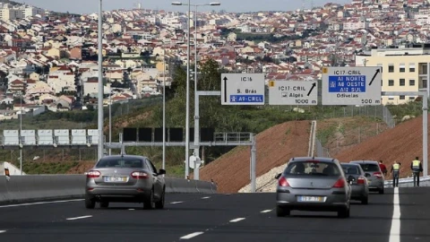 Moradia T3 para Venda em Queluz e Belas