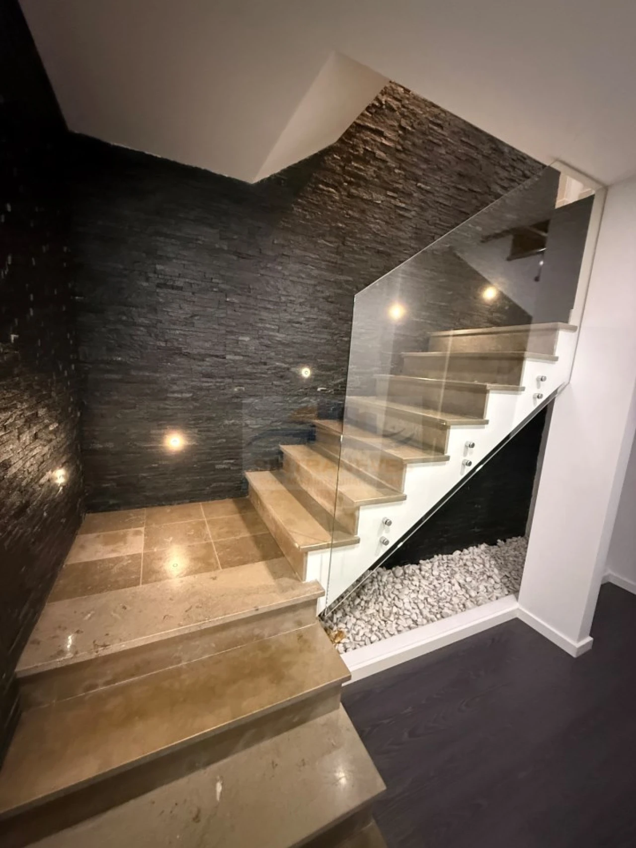 Apartamento T4 para Venda em Ramada e Caneças Foto 2