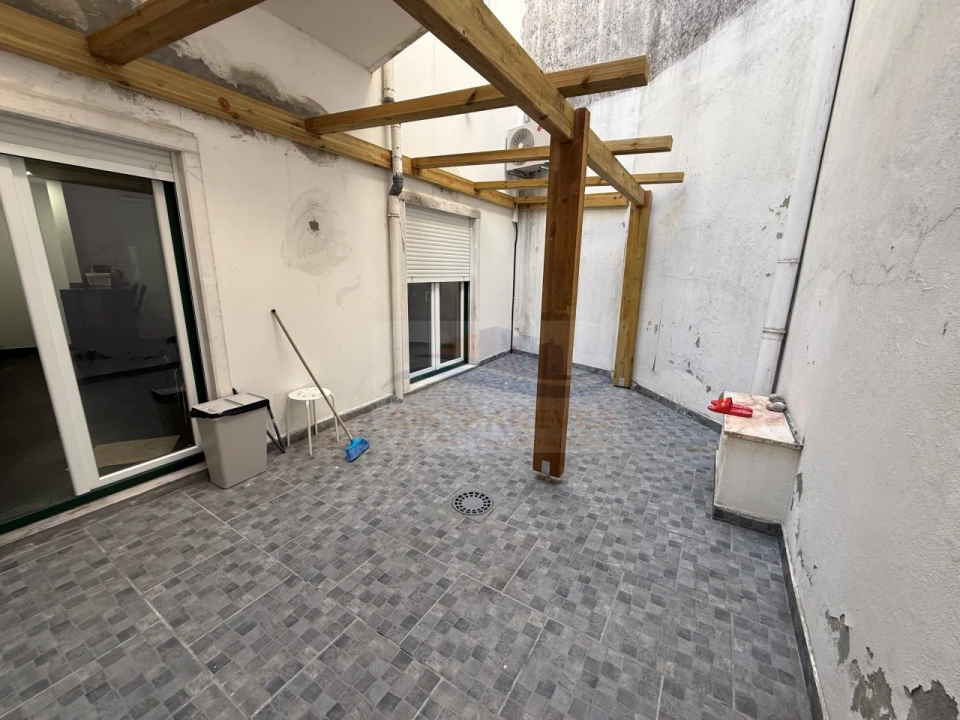 Apartamento T4 para Venda em Ramada e Caneças Foto 7
