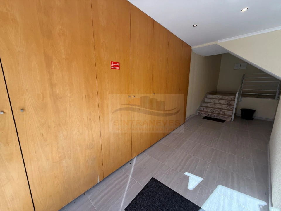 Apartamento T4 para Venda em Ramada e Caneças Foto 10