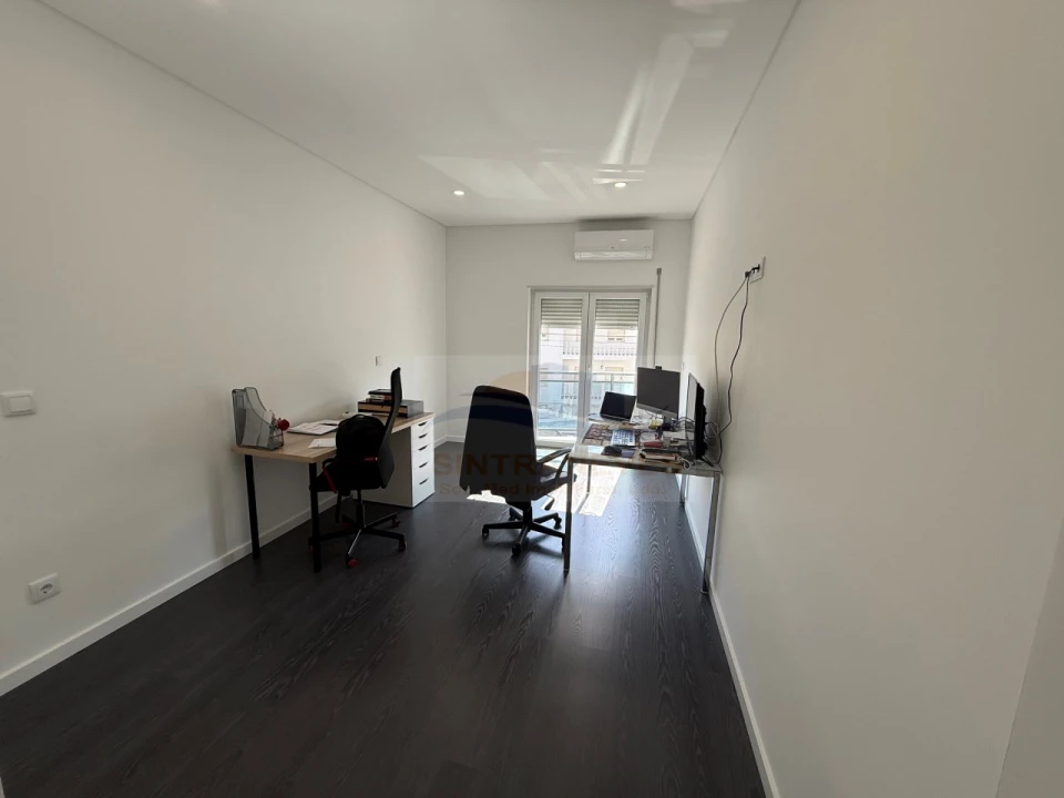 Apartamento T4 para Venda em Ramada e Caneças Foto 12