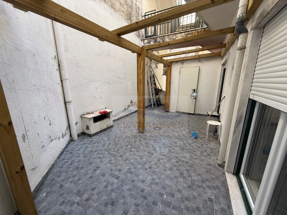 Apartamento T4 para Venda em Ramada e Caneças Foto 13