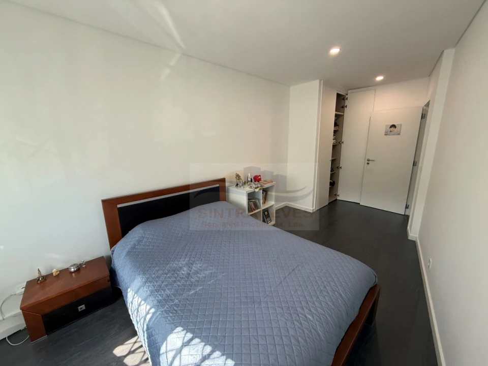 Apartamento T4 para Venda em Ramada e Caneças Foto 23