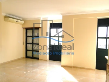 Apartamento T3 para Venda em Alenquer (Santo Estêvão e Triana)