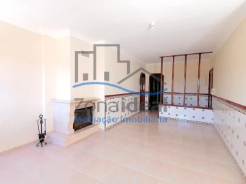 Apartamento T3 para Venda em Alenquer (Santo Estêvão e Triana)