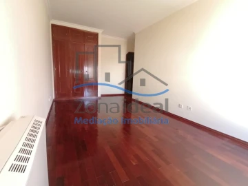Apartamento T3 para Venda em Alenquer (Santo Estêvão e Triana)