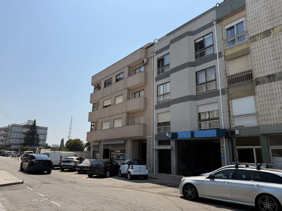 Apartamento T2 para Venda em Ramalde Foto 1