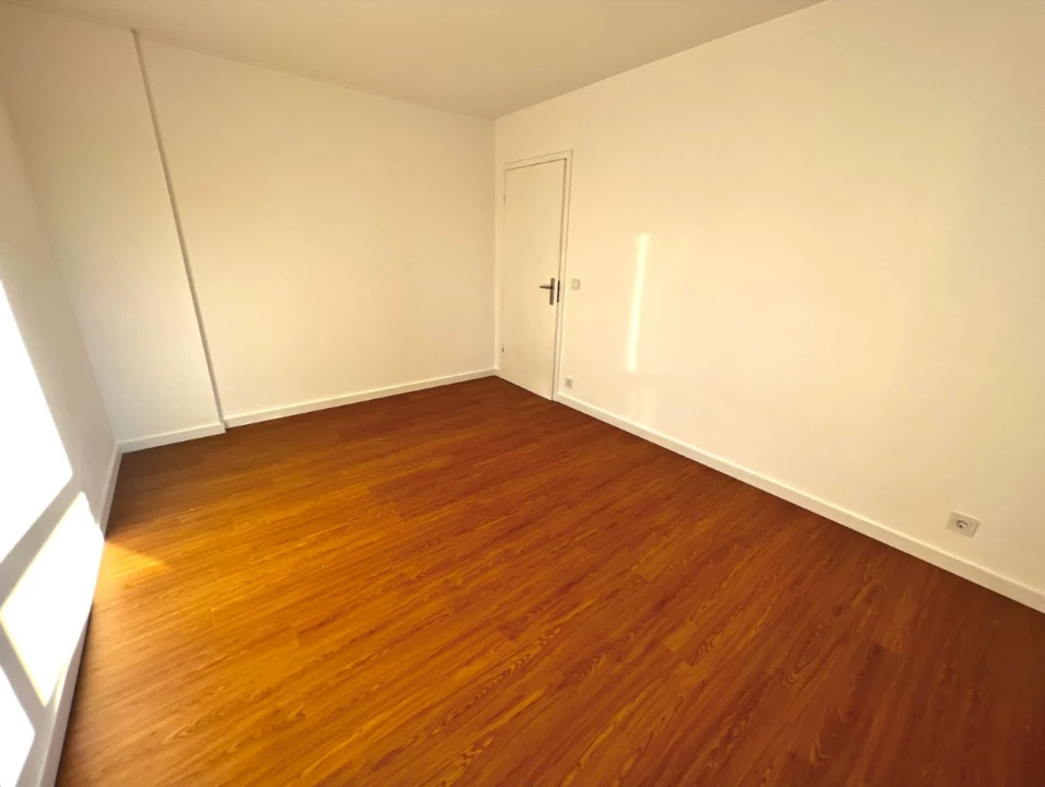 Apartamento T2 para Venda em Ramalde Foto 16