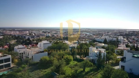 Moradia T4 para Venda em Tavira (Santa Maria e Santiago)