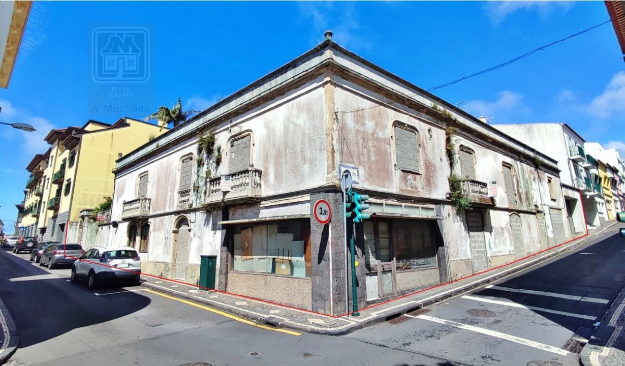 Moradia T12 para Venda em Ponta Delgada (São José) Foto 4