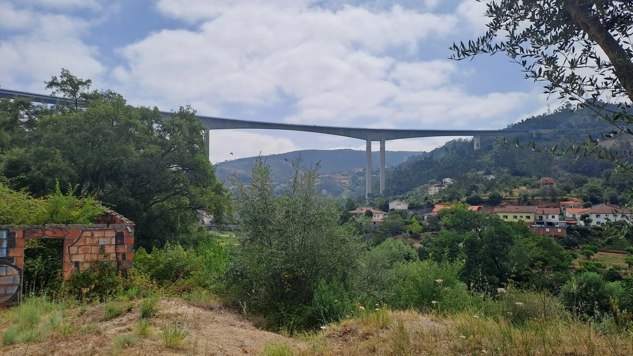 Terreno para Venda em Ceira Foto 4