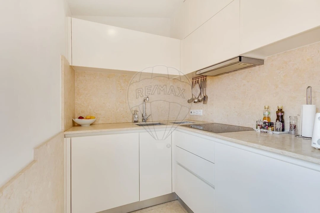 Apartamento T2 para Venda em Misericórdia Foto 7