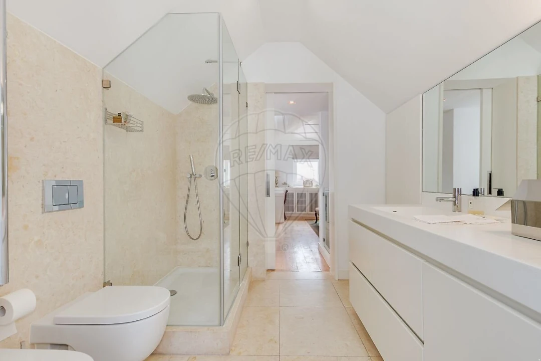 Apartamento T2 para Venda em Misericórdia Foto 30