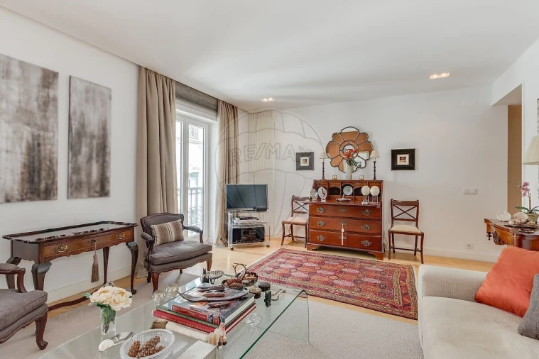 Apartamento T2 para Venda em Misericórdia Foto 2
