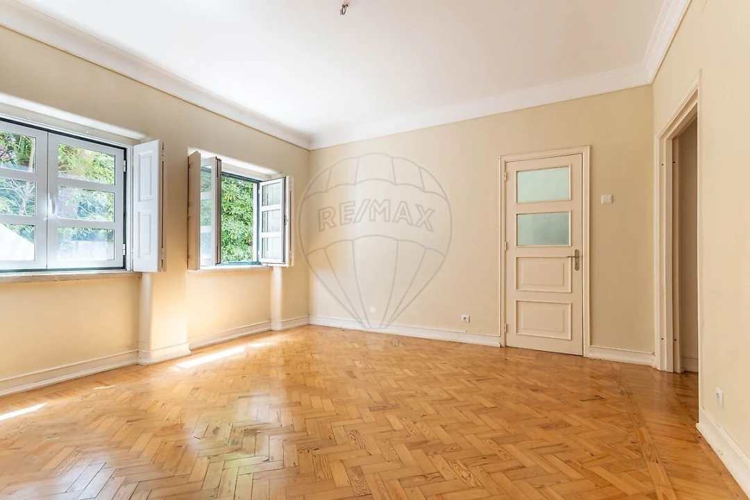 Apartamento T4 para Venda em Alvalade Foto 11