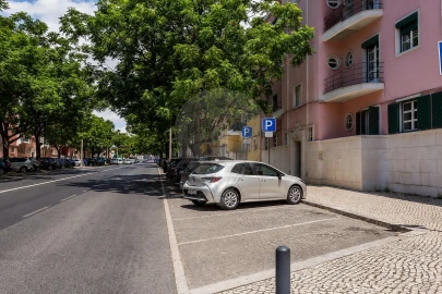 Apartamento T4 para Venda em Alvalade
