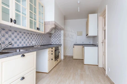 Apartamento T4 para Venda em Alvalade