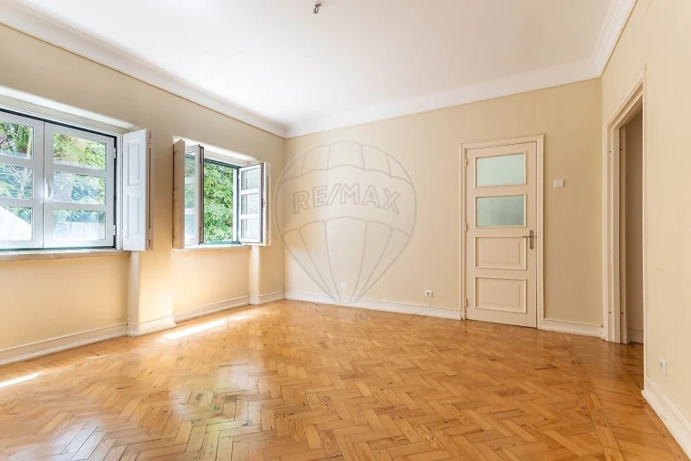 Apartamento T4 para Venda em Alvalade Foto 11