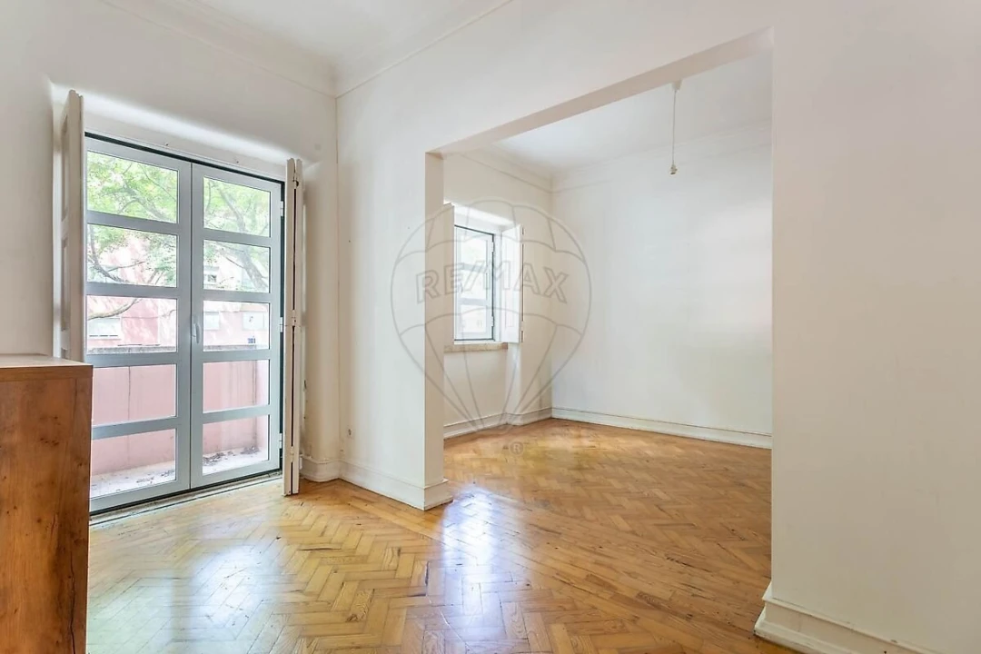 Apartamento T4 para Venda em Alvalade Foto 13