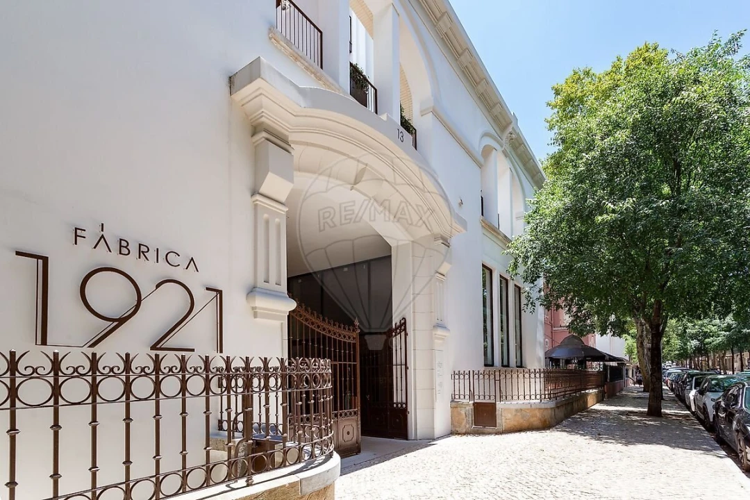 Loja para Arrendamento em Benfica Foto 1