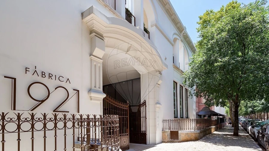 Loja para Arrendamento em Benfica