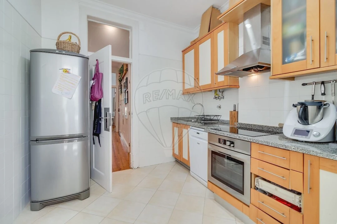 Apartamento T2 para Venda em Campo de Ourique Foto 9