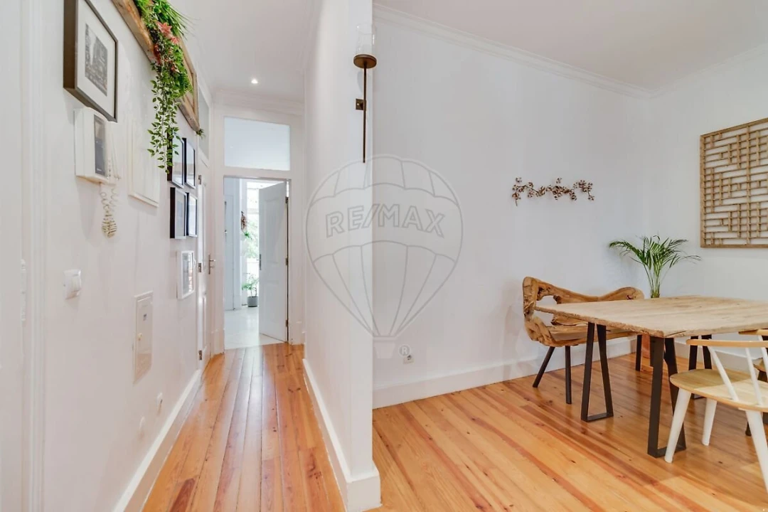 Apartamento T2 para Venda em Campo de Ourique Foto 6