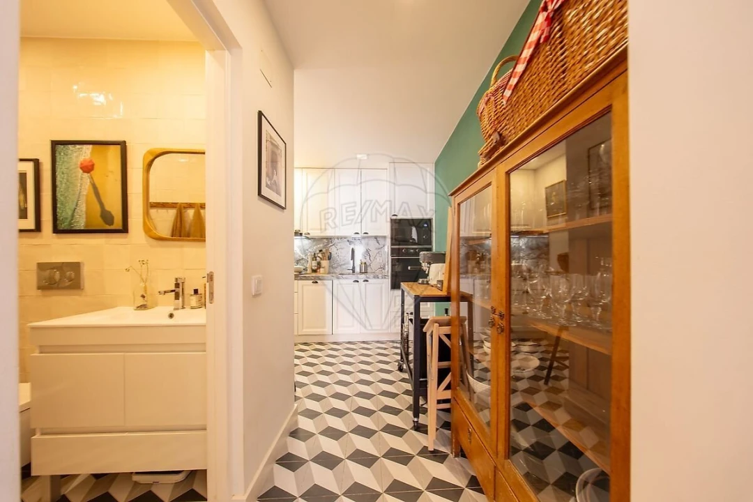 Apartamento T2 para Venda em Santa Maria Maior Foto 1