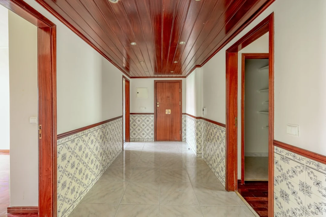 Apartamento T4 para Venda em Carnaxide e Queijas Foto 7