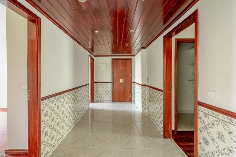 Apartamento T4 para Venda em Carnaxide e Queijas Foto 7